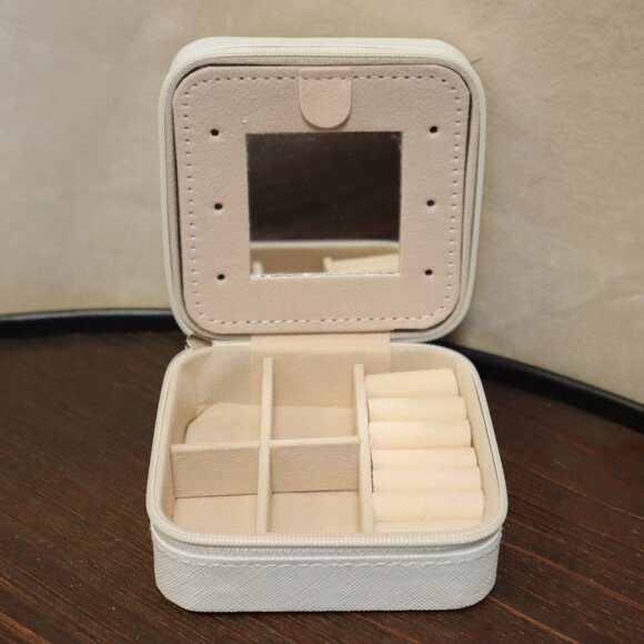 Small White Travel Jewelry Case With Mirror & "Love You More" Text - Picture 3 of 11